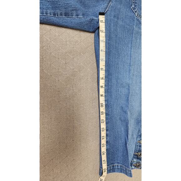 C J Banks Denim Mid Rise Denim Capri Pants with 2 Pockets Women's Size 4 - Picture 5 of 10